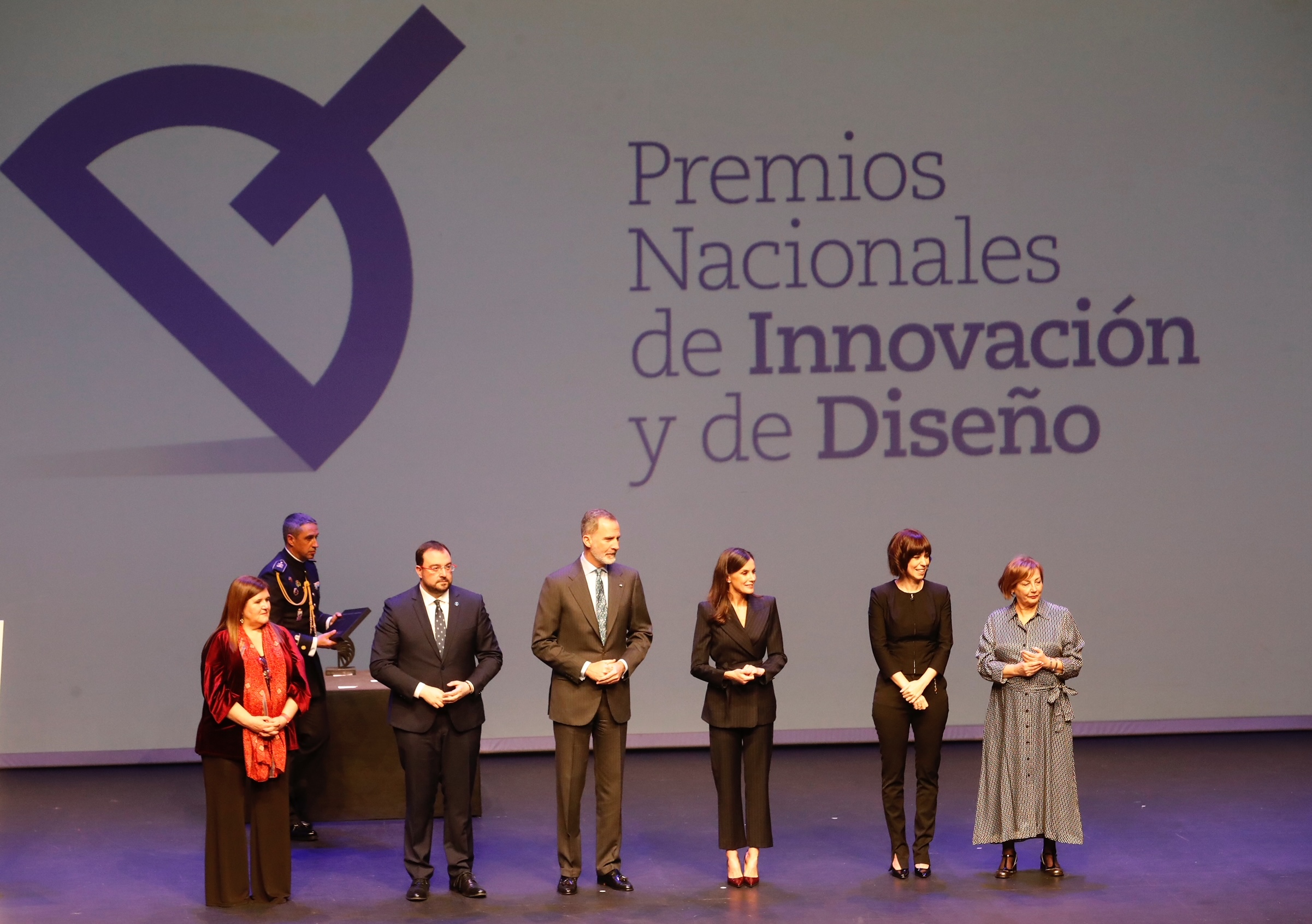 Imagen - El presidente asiste a la entrega de los Premios Nacionales de Innovación y Diseño, celebrada en Avilés