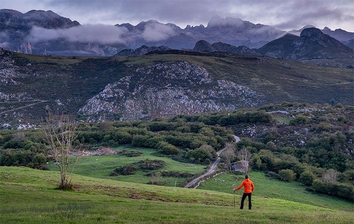 Imagen del artículo El Gobierno de Asturias apoya con 90.000 euros la recuperación de rutas y el fomento del ecoturismo en Onís