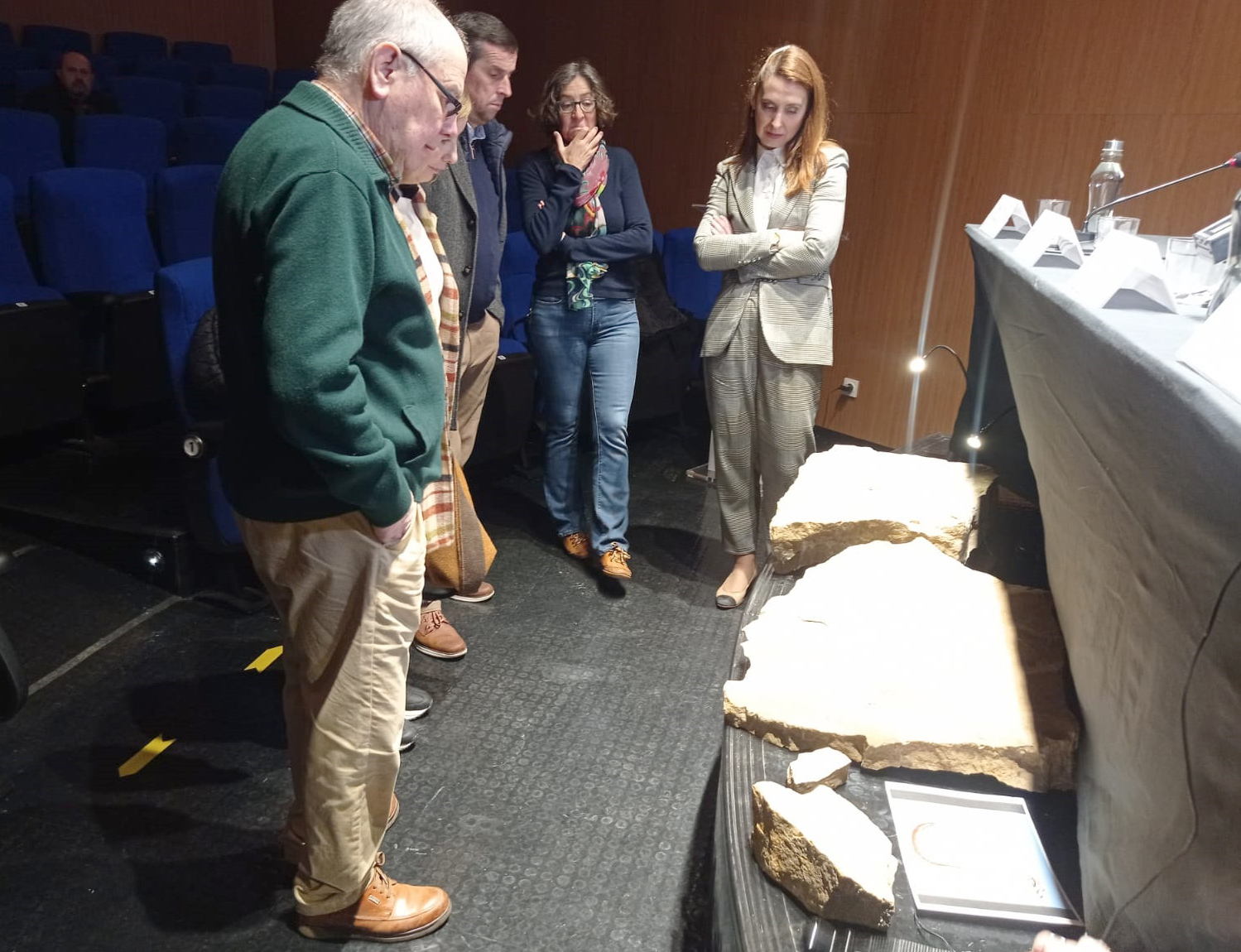 Imagen - Investigadores del MUJA documentan en Asturias la primera referencia mundial de restos fecales fósiles producidos por gusanos arenícolas