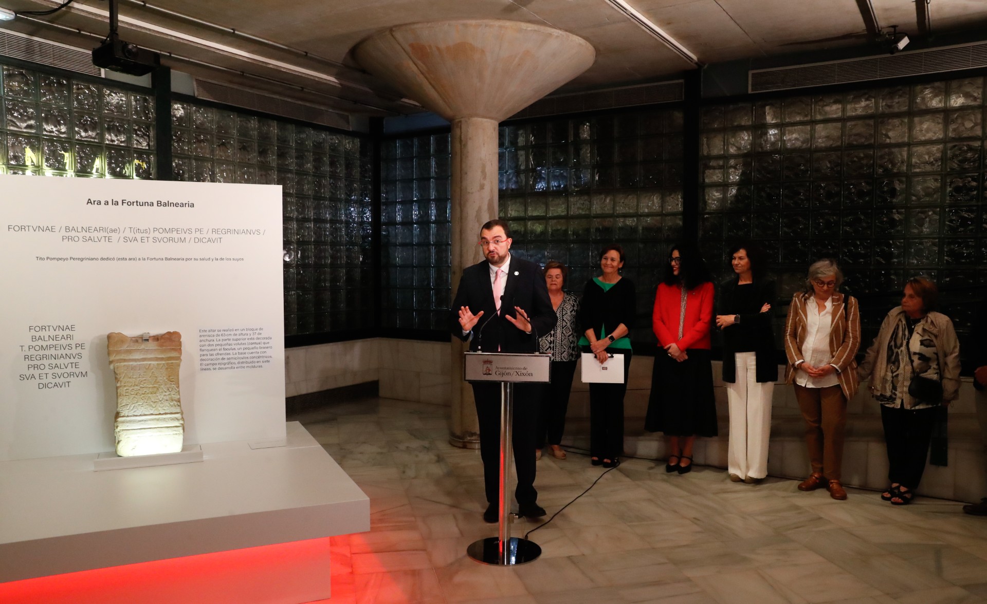 Imagen - El presidente celebra que la Fortuna Balnearia regrese “a su casa” y anuncia la intención de que la pieza permanezca en Gijón/Xixón