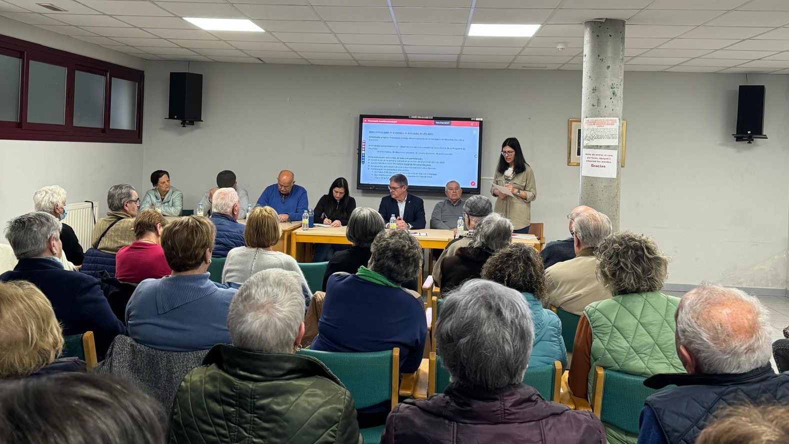 Imagen - Derechos Sociales y la Universidad de Oviedo acercan la ciencia a las personas mayores con el ciclo Escanciando ideas