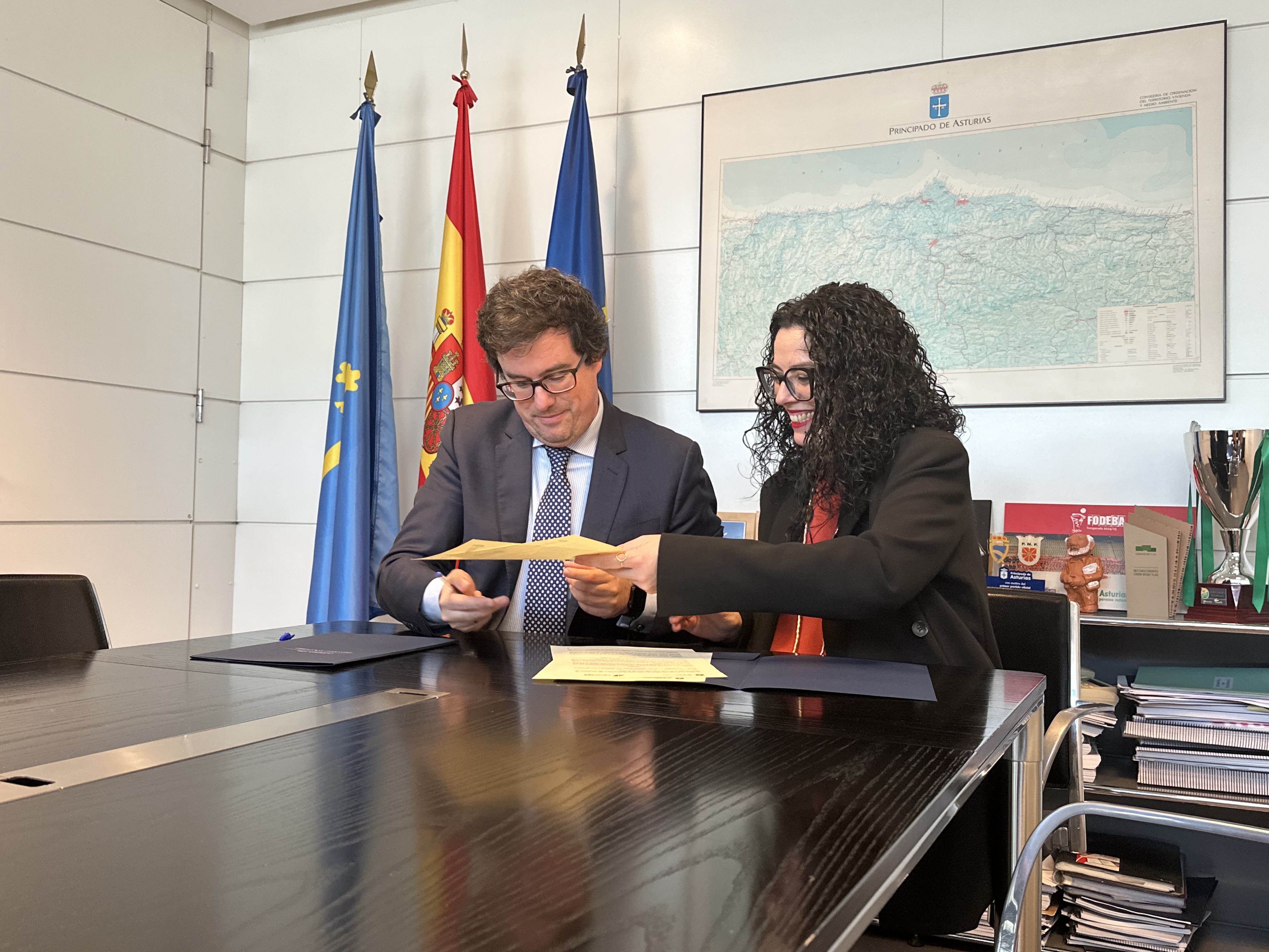 Imagen - Cultura y Unicaja acuerdan la cesión de las obras de arte de la antigua Caja de Ahorros y el regreso de las que están fuera de Asturias