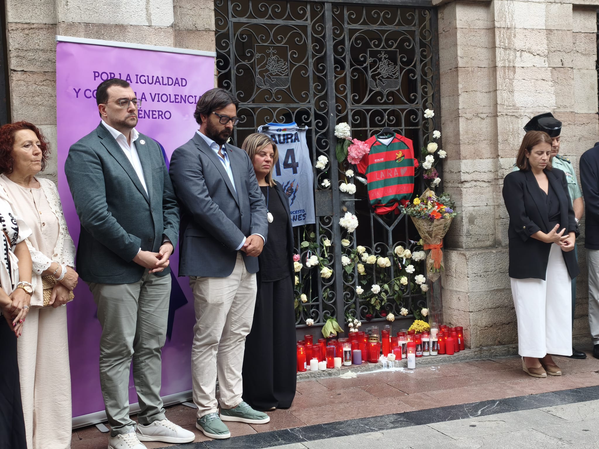 Imagen - El Gobierno de Asturias traslada todo su apoyo a las víctimas de la violencia de género en un “día negro” por el asesinato de Laura