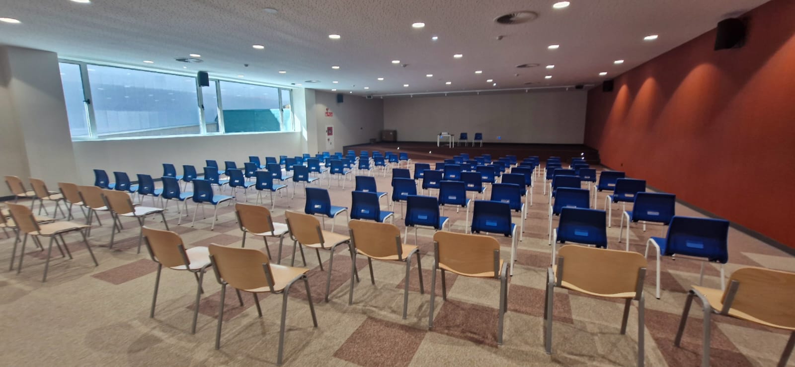 Imagen - 96.858 estudiantes inician hoy el curso escolar en Asturias, marcado por el refuerzo del profesorado y el aumento de la inversión educativa