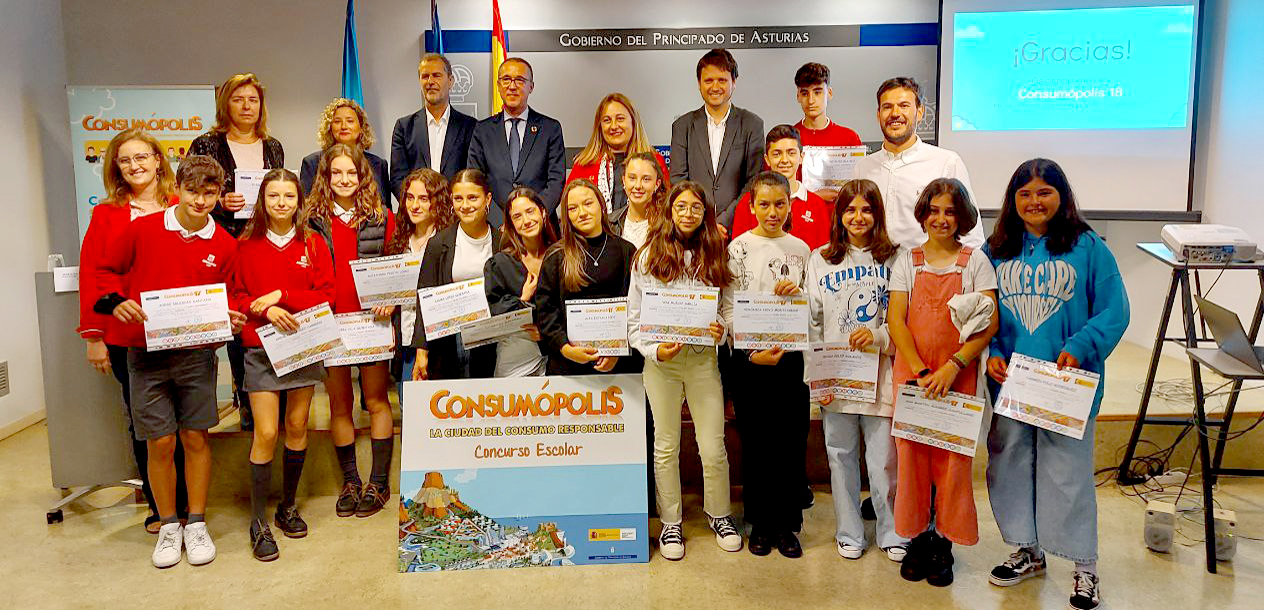 Imagen - Los colegios La Gesta y Santo Ángel y el IES de Noreña representarán a Asturias en la fase nacional del concurso Consumópolis17
